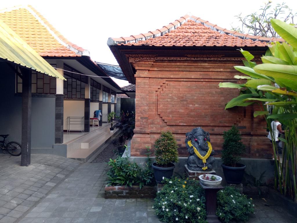 Buyan Homestay ซานูร์ ภายนอก รูปภาพ